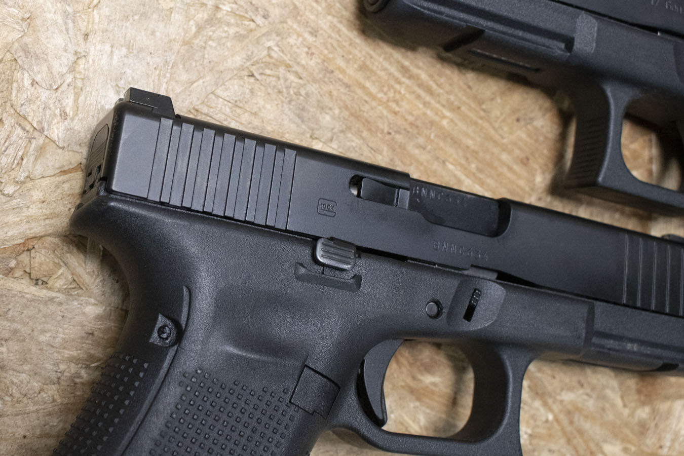 GLOCK 17 Gen5 9mm Police Trade-In Pistols (Fair Condition)